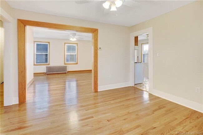 Building Photo - 132 Hemingway Ave