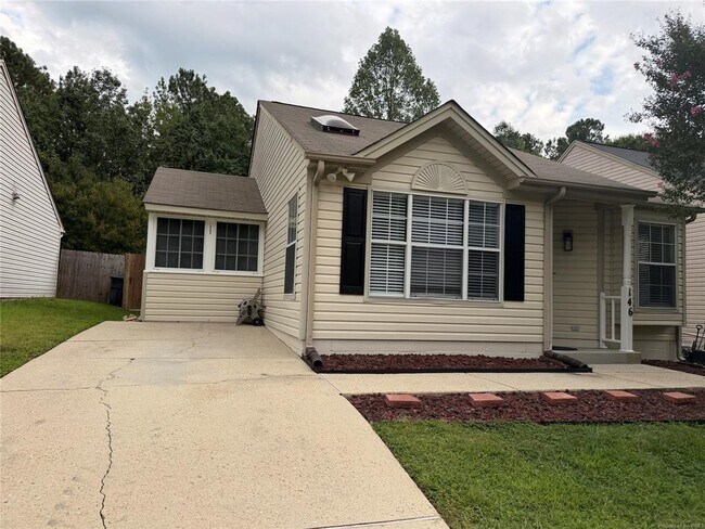 Building Photo - 146 Rain Tree Way