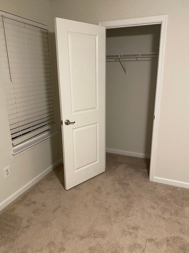 Building Photo - 5508 Loneleaf Way