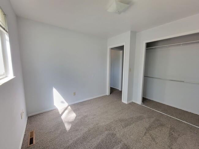 Building Photo - 4075 Harbor Pl