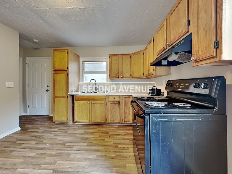 Building Photo - 1722 Monterey Ct