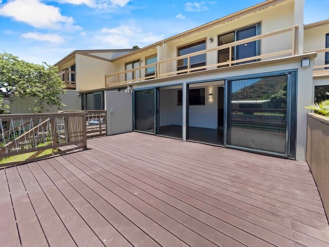 Building Photo - Video! Waterfront Townhouse w/Boat Dock!