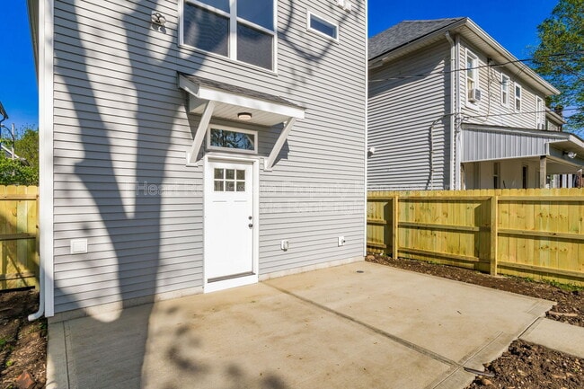 Building Photo - 72 Hayden Ave