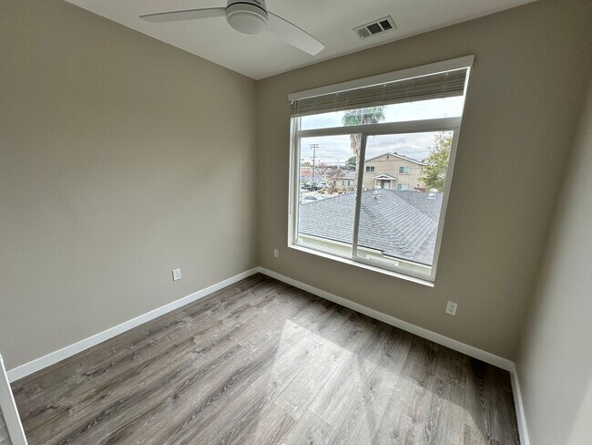 Building Photo - Brand New in 2025! (Lease out, pending sig...