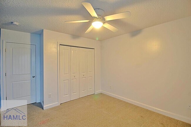 Building Photo - 432 Fairview Cir