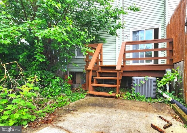 Building Photo - 32 Heritage Dr