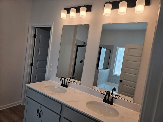 Building Photo - 2625 Ravencliff Dr
