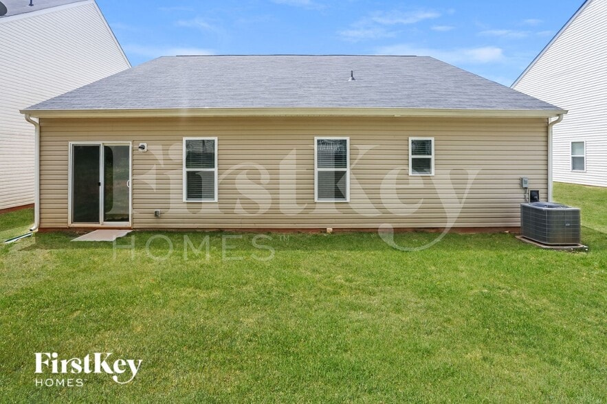 Building Photo - 1373 Waylon Ave