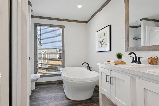 Building Photo - 1614 Swallowtail Dr