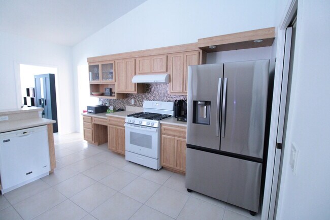 Building Photo - 2957 SW Collings Dr