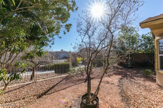 Building Photo - 4013 Gliding Gulls Ave