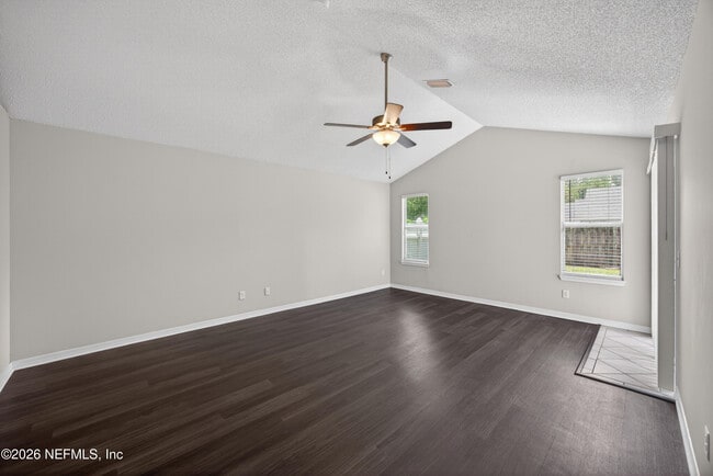 Building Photo - 3550 Sheldrake Dr
