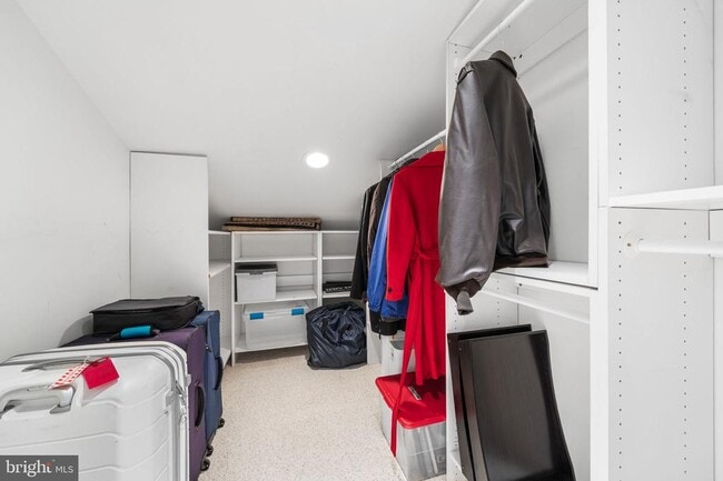 Building Photo - 4620 Knight Pl