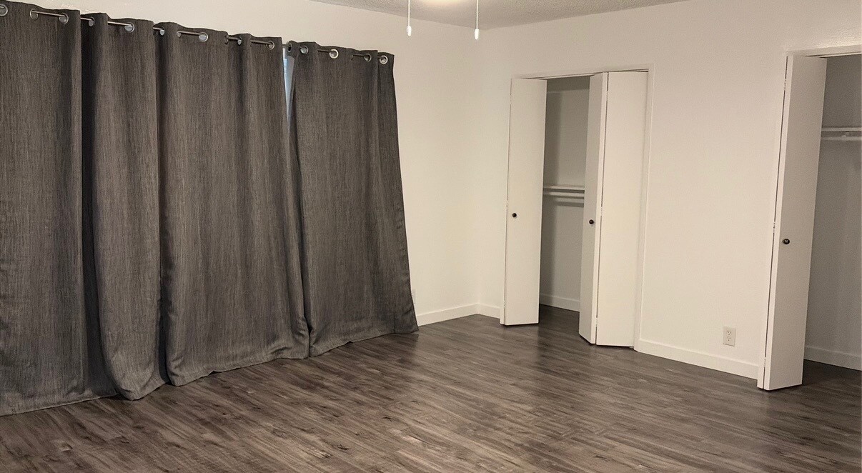 Building Photo - 2346 Kerwood Ave