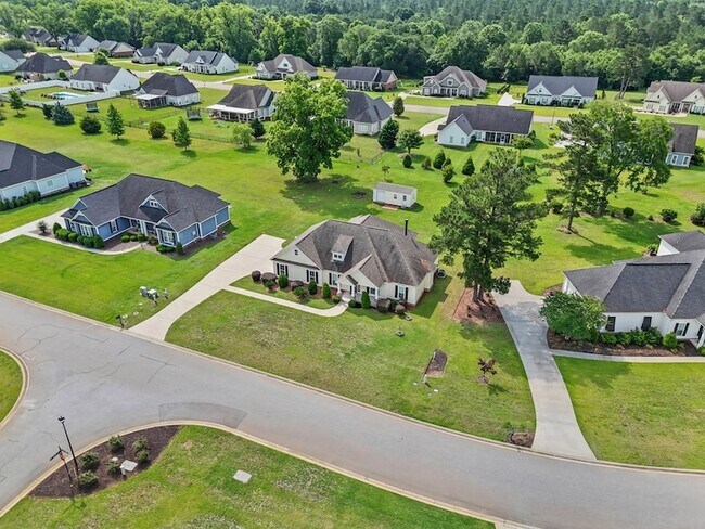 Building Photo - 128 Thistledown Dr