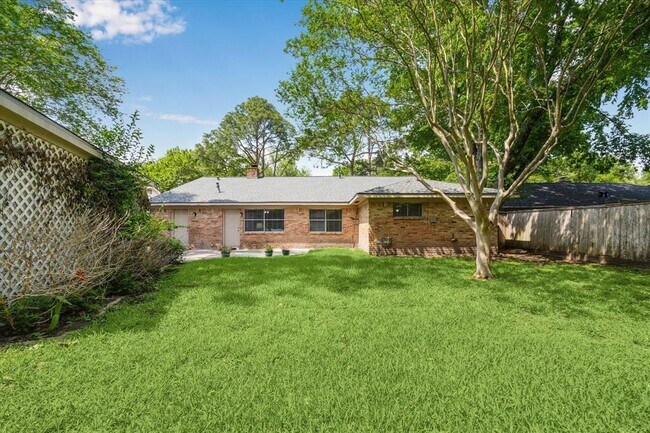 Building Photo - 5939 Rutherglenn Dr