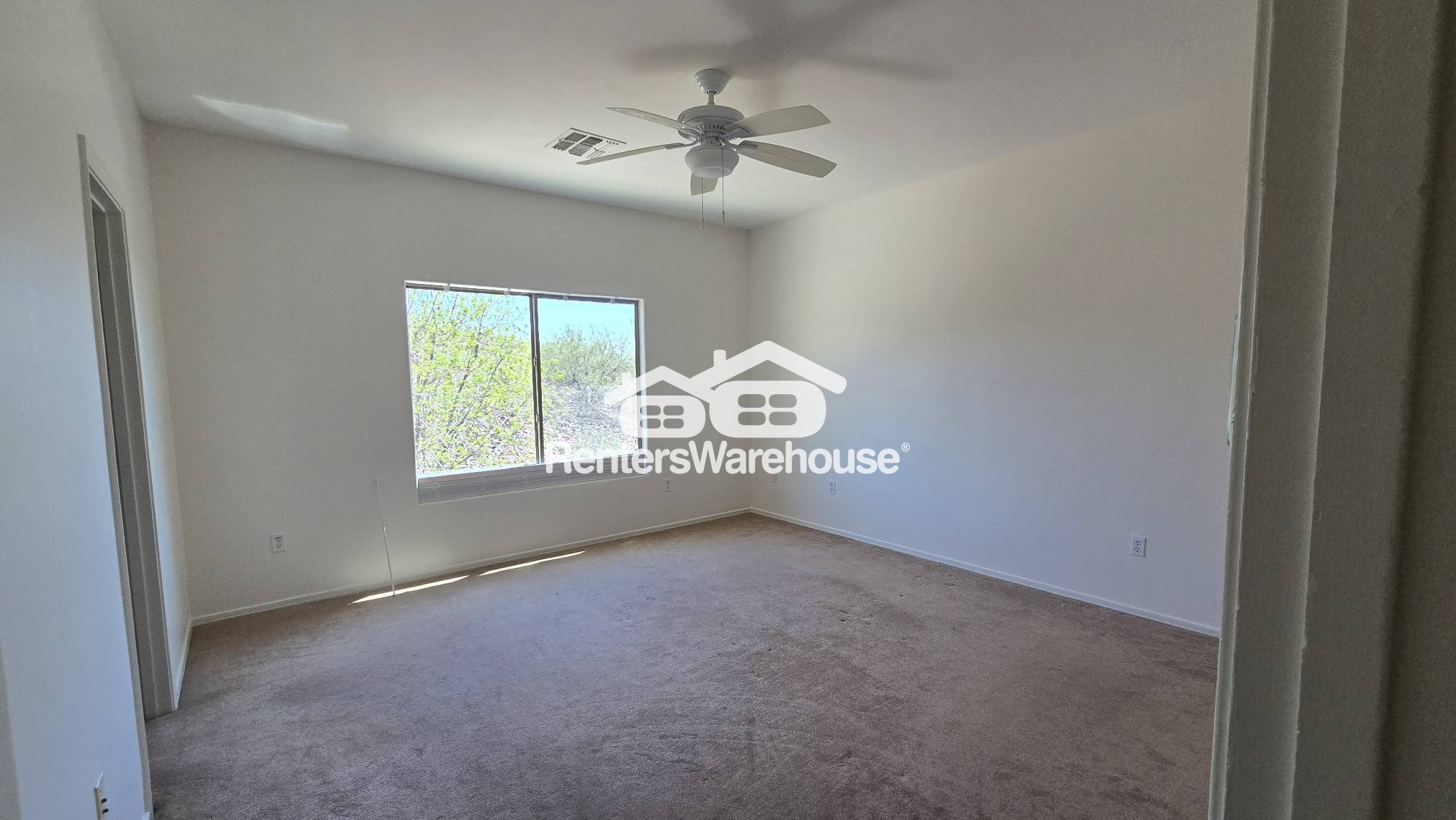 Building Photo - 1126 E Mt Shibell Dr