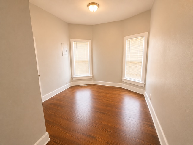 Building Photo - Vintage Charm Meets Modern Hosting: The Ultimate 4-Bedroom meets modern.
