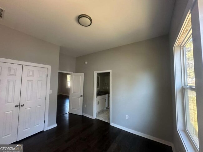 Building Photo - 1536 Montreat Ave SW