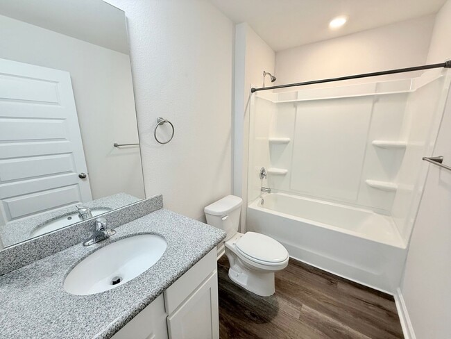 Building Photo - Spacious 4-Bedroom Home - Community Pool