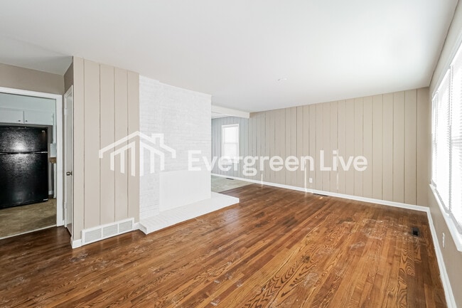 Building Photo - 6212 E 95th Terrace