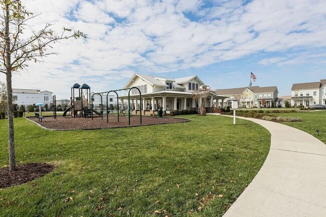 Building Photo - 5 Bed, 3.5 Bath Home w/ 2 Car Garage in Harvest Point