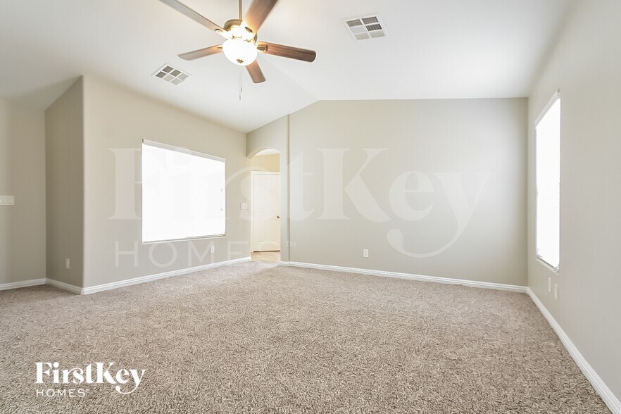 Building Photo - 9317 Gracious Lady St