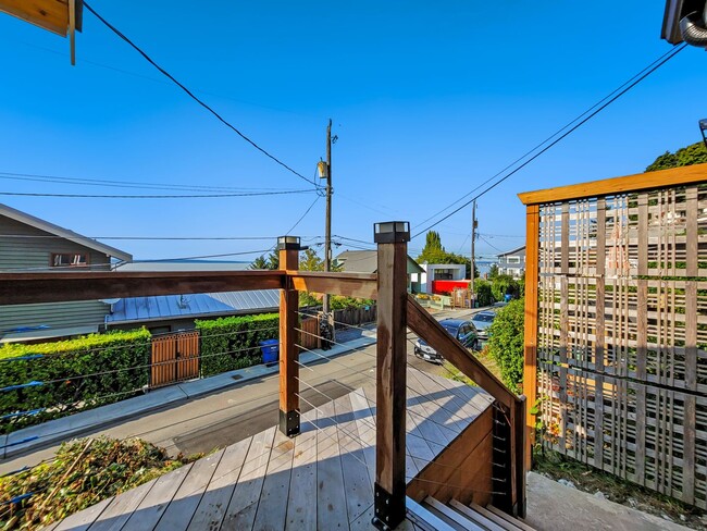 Building Photo - Remodeled Alki Beach Home with Puget Sound Views