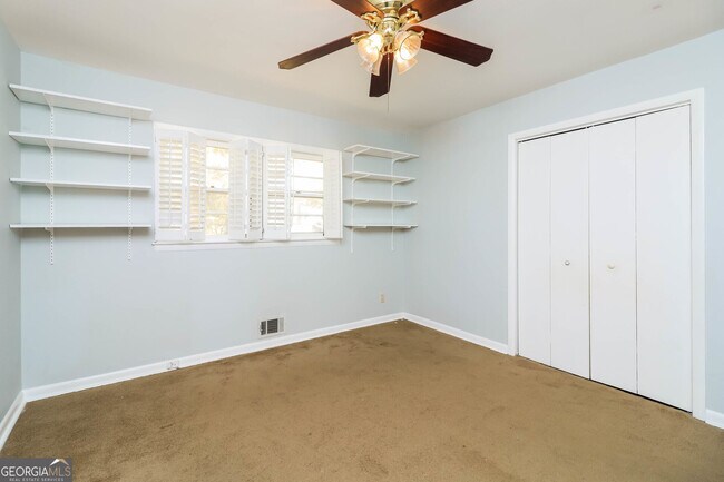 Building Photo - 1255 Angelia Dr SW