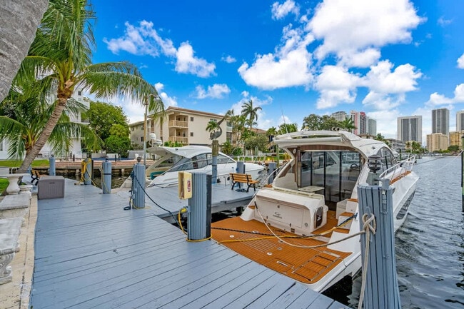 Building Photo - 468 Golden Isles Dr