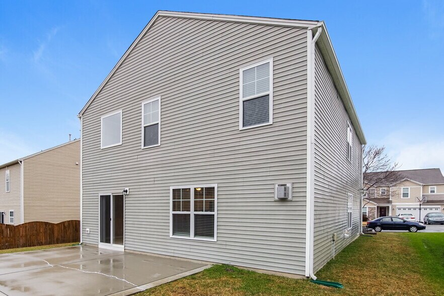 Building Photo - 6824 Horseback Lane