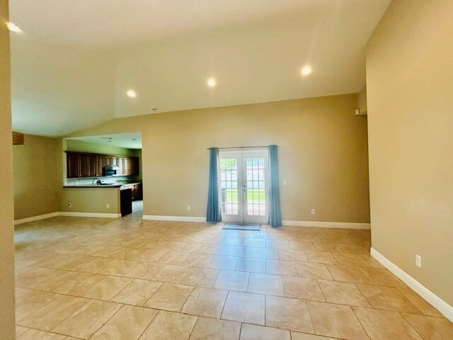 Building Photo - 6804 N Himes Ave