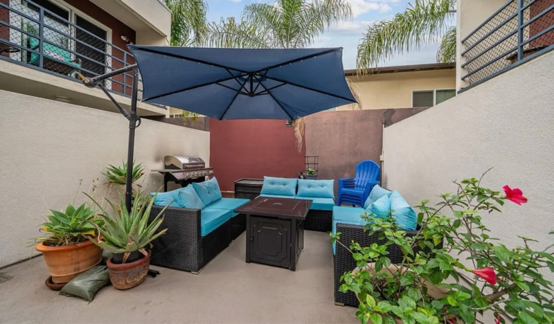 Building Photo - 832 13th St