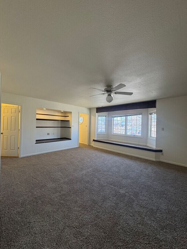 Building Photo - Spacious 5 Bedroom Home in NW Reno with 2 Primary Suites