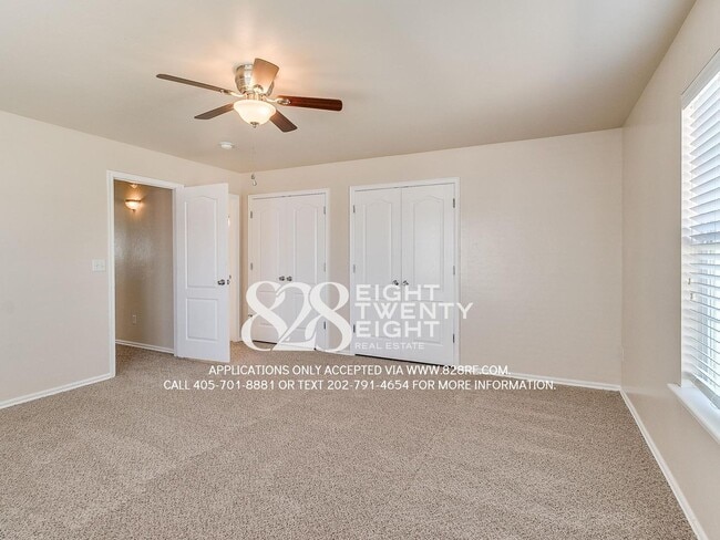 Building Photo - Spacious 2 Bed/1.5 Bath Norman Townhome Du...