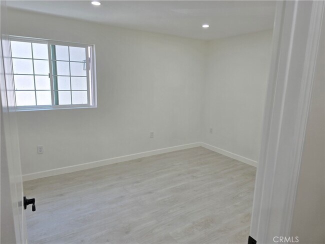 Building Photo - 11623 Paso Robles Ave