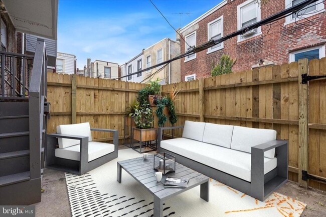 Building Photo - 5551 Addison St