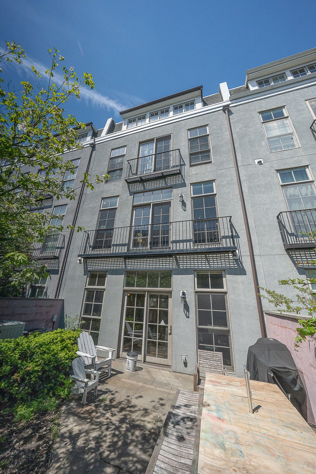 Building Photo - 1832 Fairmount Ave
