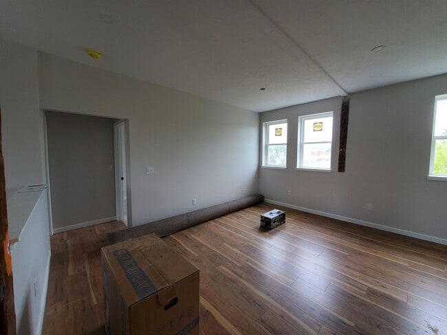 Building Photo - 23 Canaan St