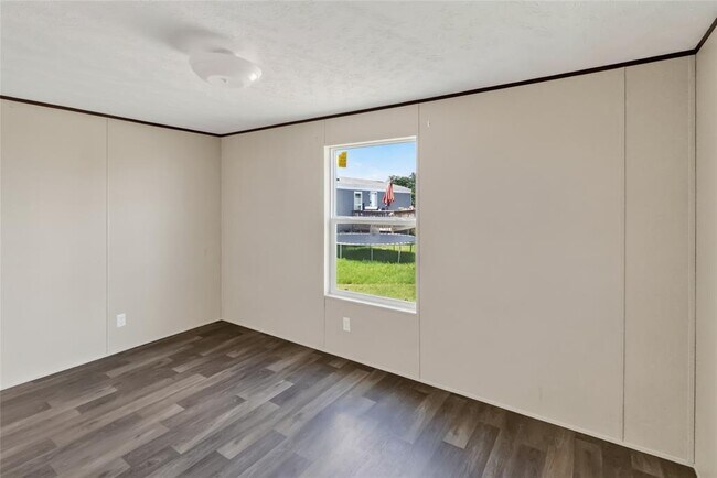 Building Photo - 5670 US-290