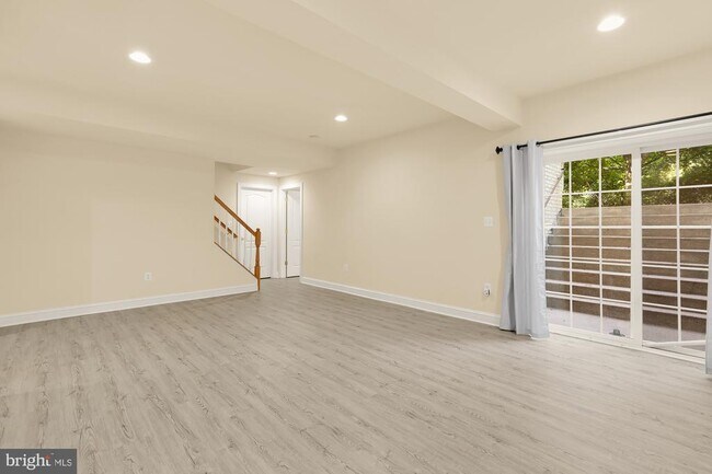 Building Photo - 10606 Rosehaven St