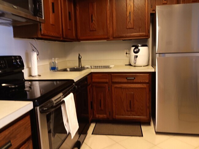 Building Photo - Stunning views, great amenities for 55+ re...