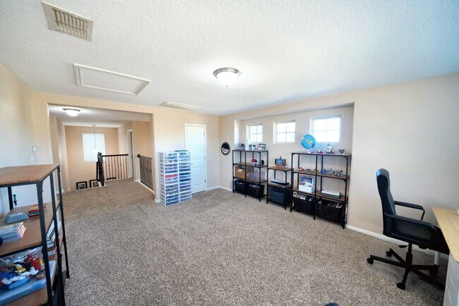 Building Photo - Executive 5-Bedroom Home in Coveted Crossvine Subdivision - Realtor Commission: $750