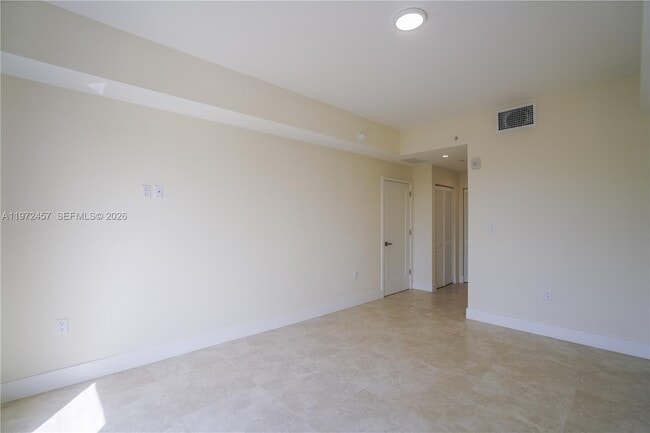 Building Photo - 1091 Galiano St