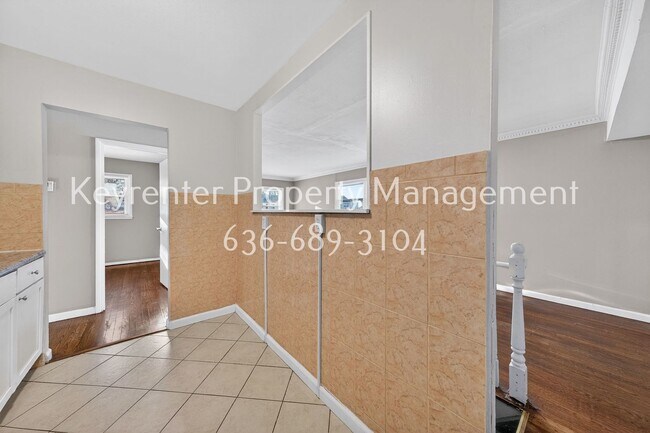 Building Photo - Spacious 3-Bedroom Home with Large Yard – Section 8 Welcome