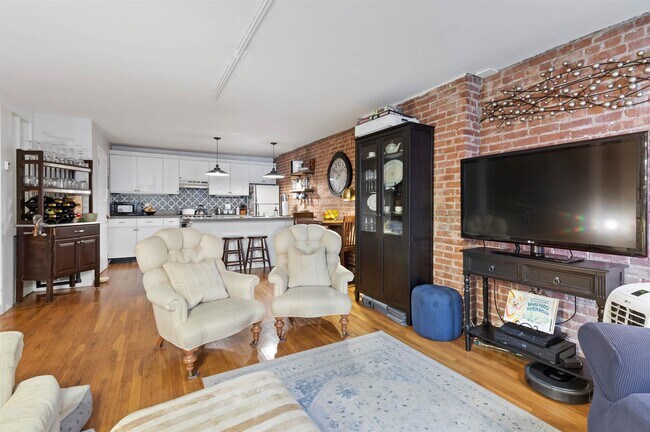 Building Photo - 1115 Bloomfield St