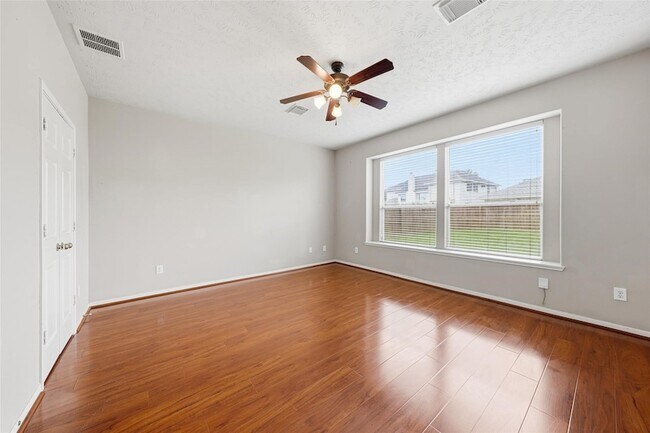 Building Photo - 18010 Timber Crossing Ln