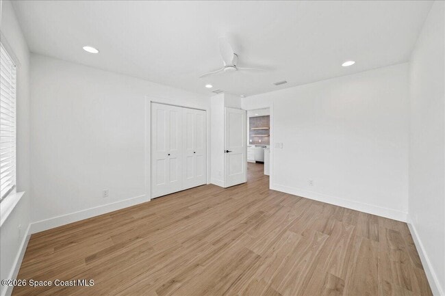 Building Photo - 122 1st Ave