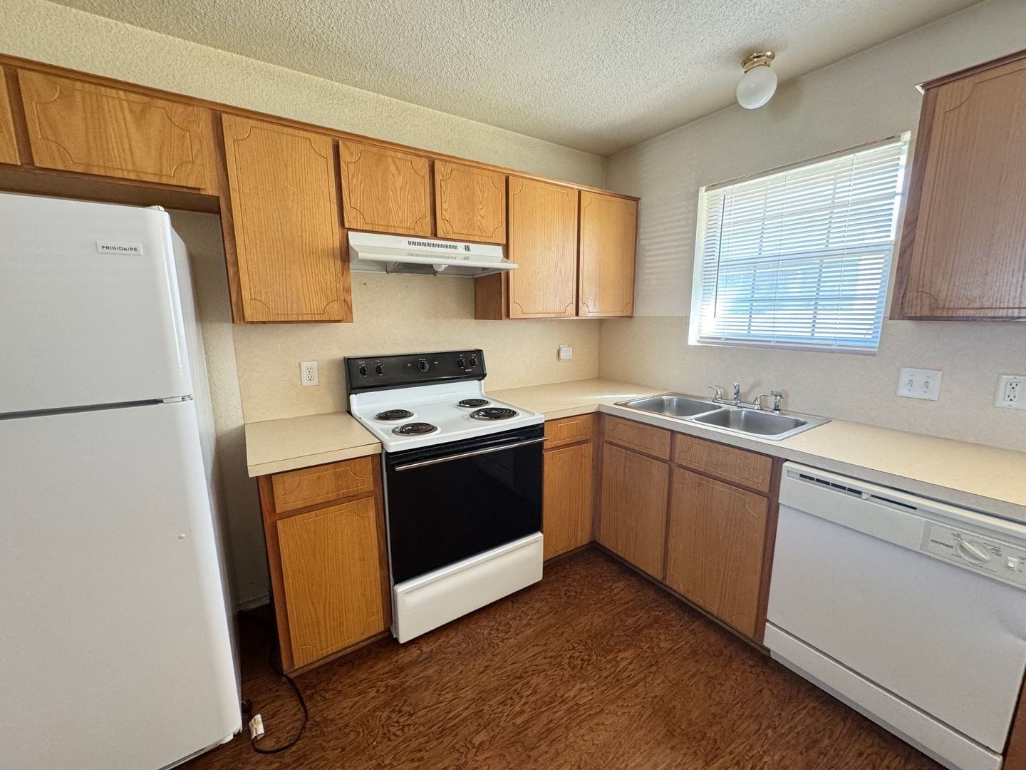 Building Photo - 4506 Sylvia Dr