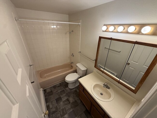 Building Photo - 3310 Max Cir